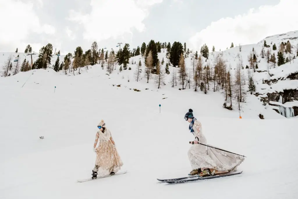 Skiing wedding in Austria by Wild Connections Photography